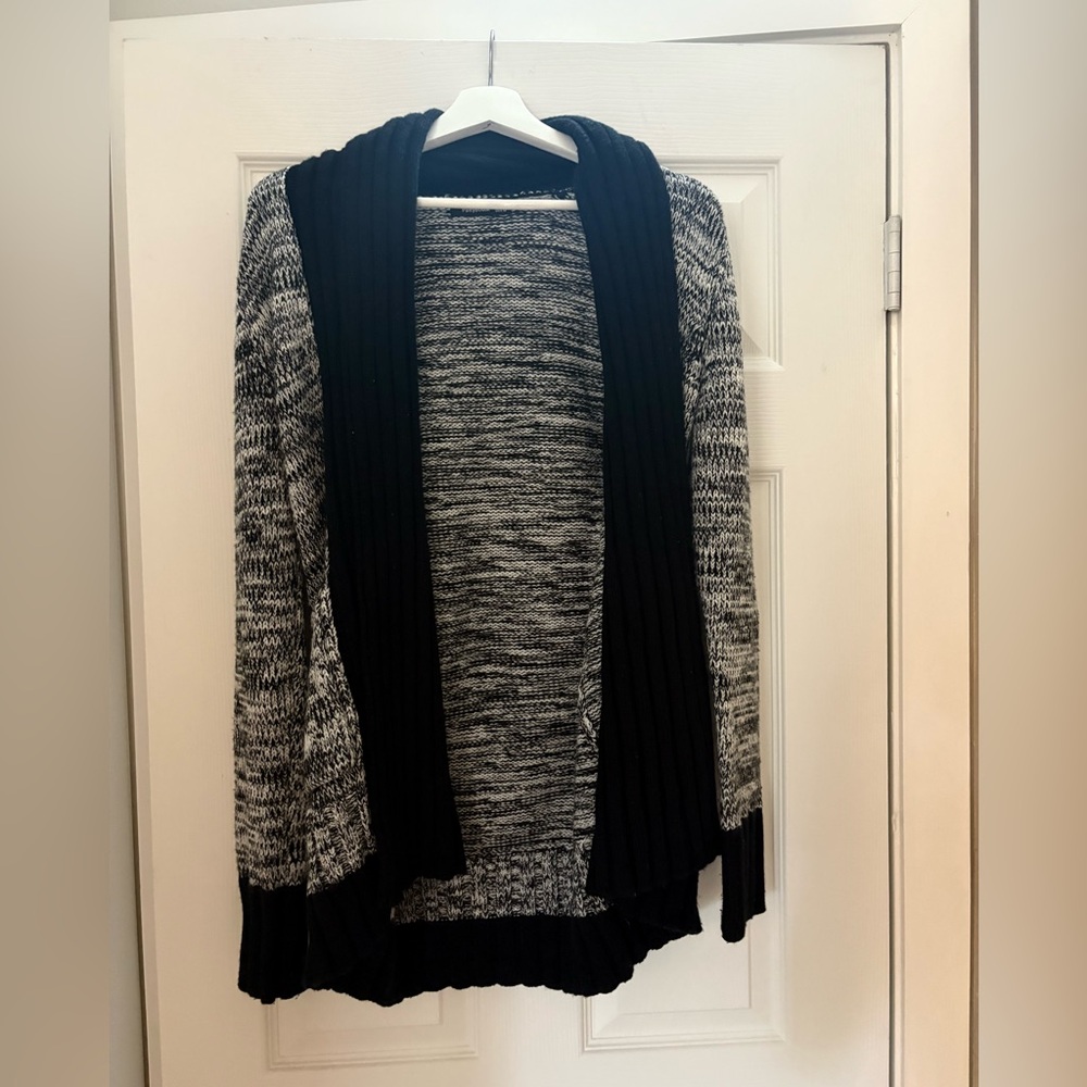 PattyBoutik Black and Gray Open Front Cardigan